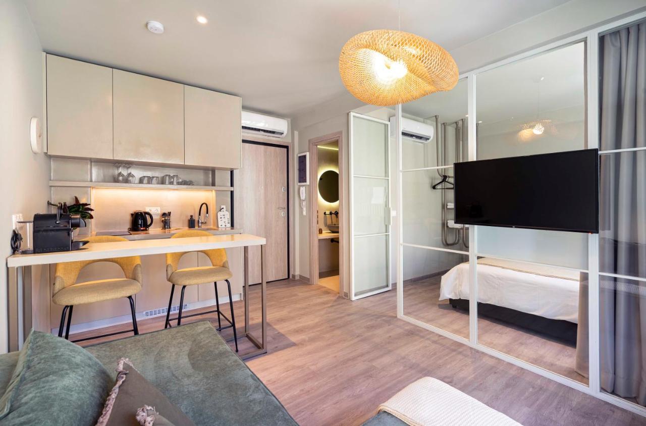 Yalarent Stunning Apartments At The Heart Of أثينا المظهر الخارجي الصورة