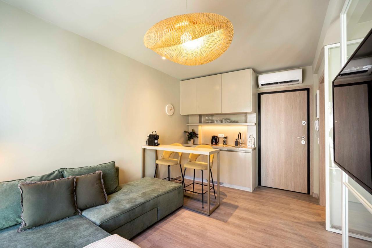 Yalarent Stunning Apartments At The Heart Of أثينا المظهر الخارجي الصورة