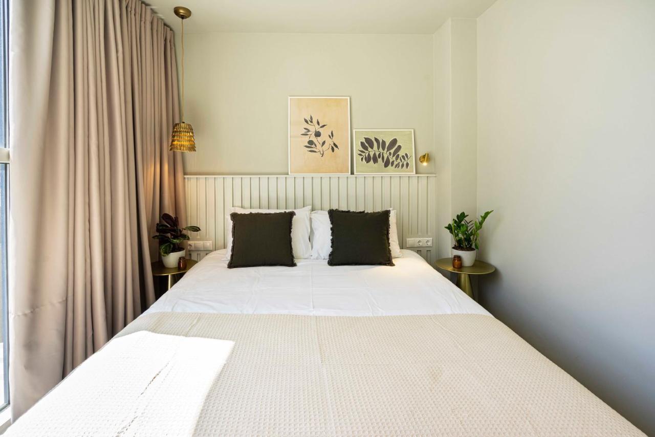 Yalarent Stunning Apartments At The Heart Of أثينا المظهر الخارجي الصورة