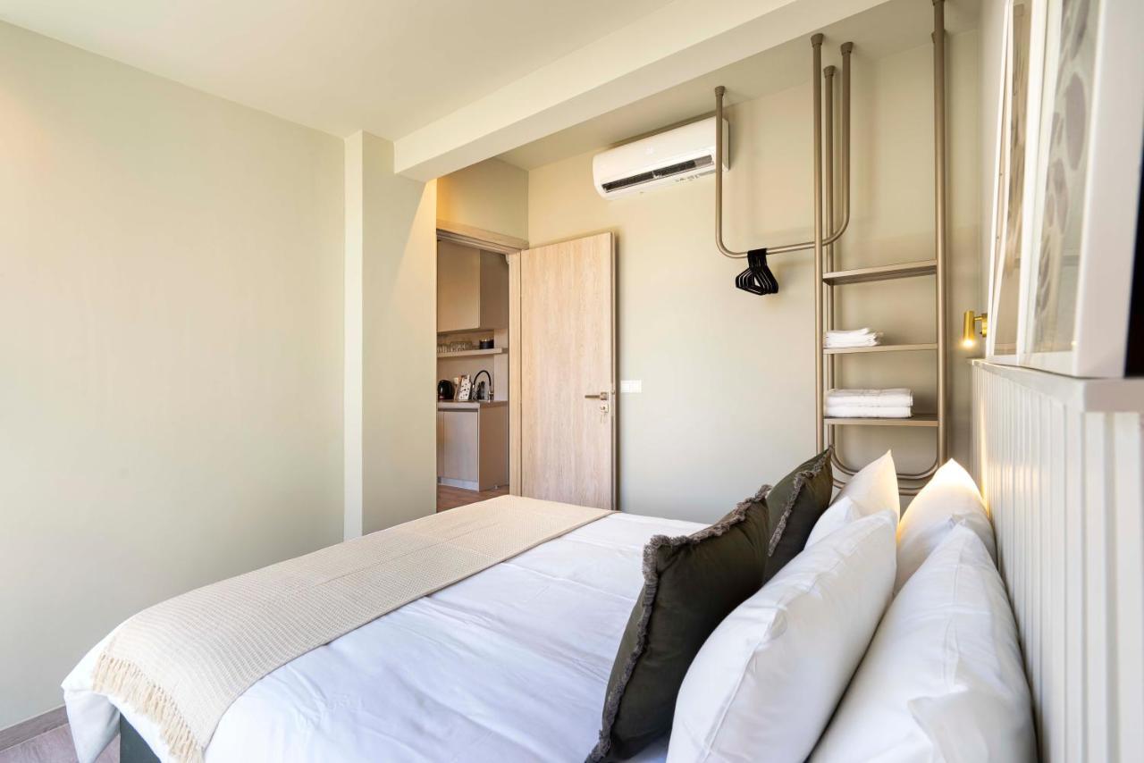 Yalarent Stunning Apartments At The Heart Of أثينا المظهر الخارجي الصورة