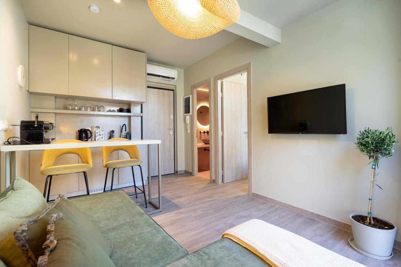 Yalarent Stunning Apartments At The Heart Of أثينا المظهر الخارجي الصورة