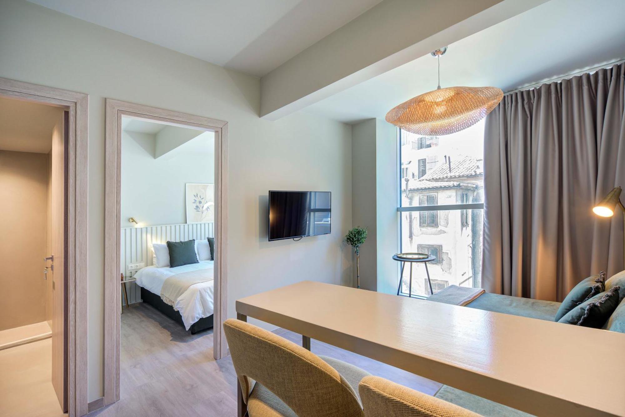 Yalarent Stunning Apartments At The Heart Of أثينا المظهر الخارجي الصورة